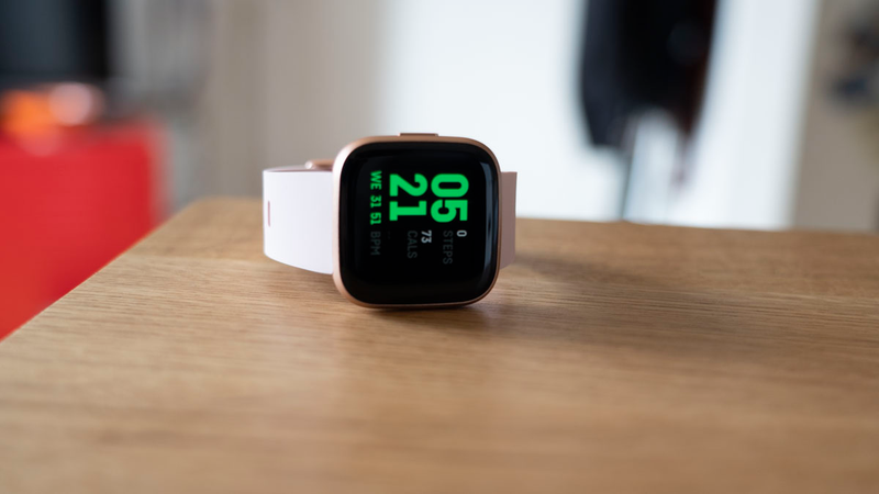 Illustration for article titled The Fitbit Versa 2 Chases Apple's Dominance